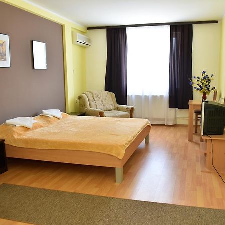 Hostel Milkaza Novi Sad Extérieur photo