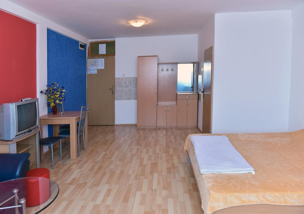 Hostel Milkaza Novi Sad Extérieur photo