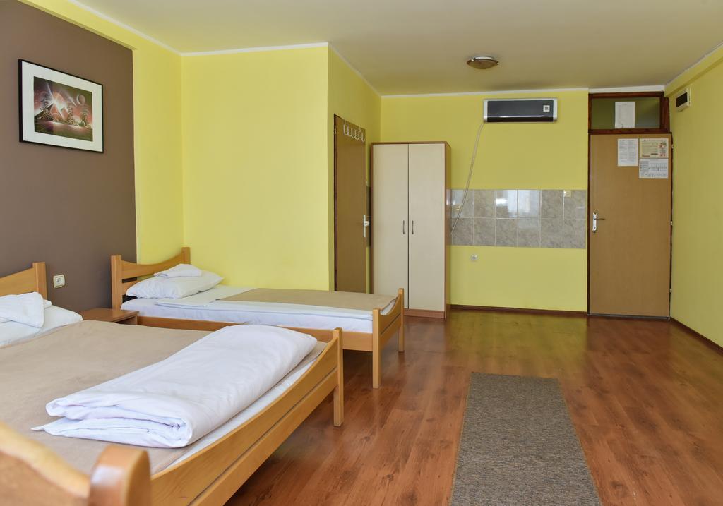 Hostel Milkaza Novi Sad Extérieur photo