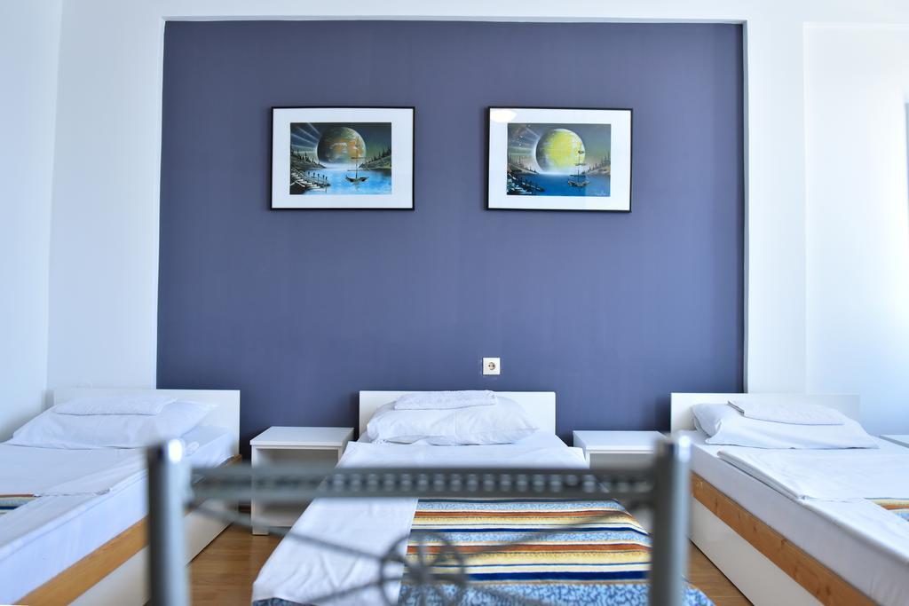 Hostel Milkaza Novi Sad Extérieur photo