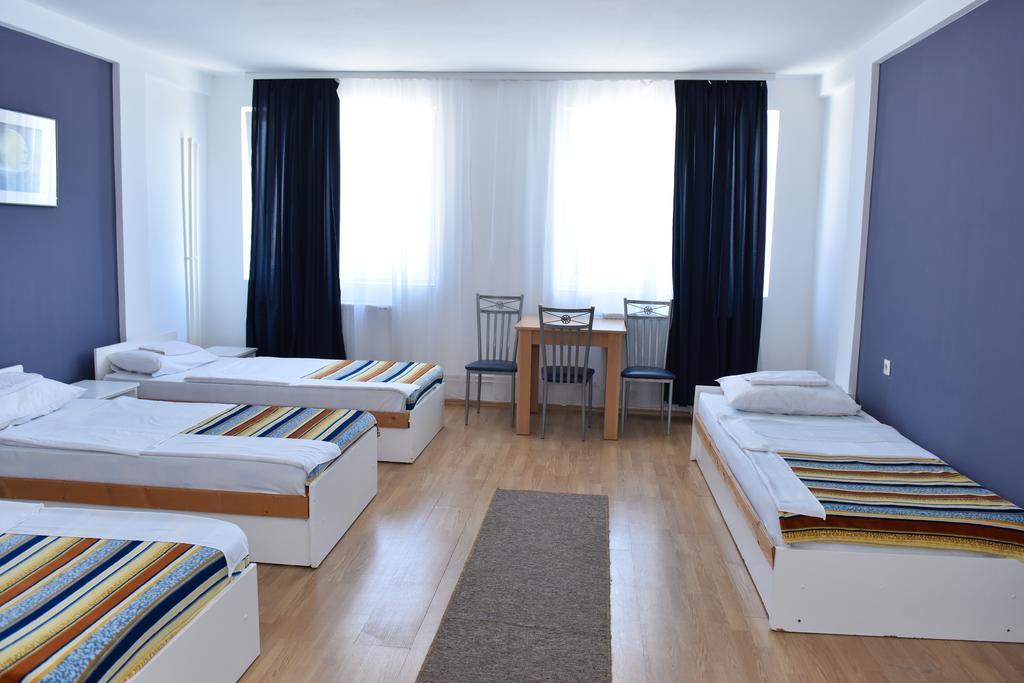 Hostel Milkaza Novi Sad Extérieur photo