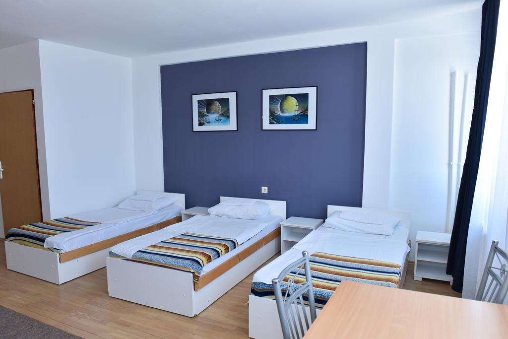 Hostel Milkaza Novi Sad Extérieur photo