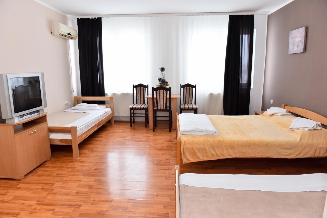 Hostel Milkaza Novi Sad Extérieur photo