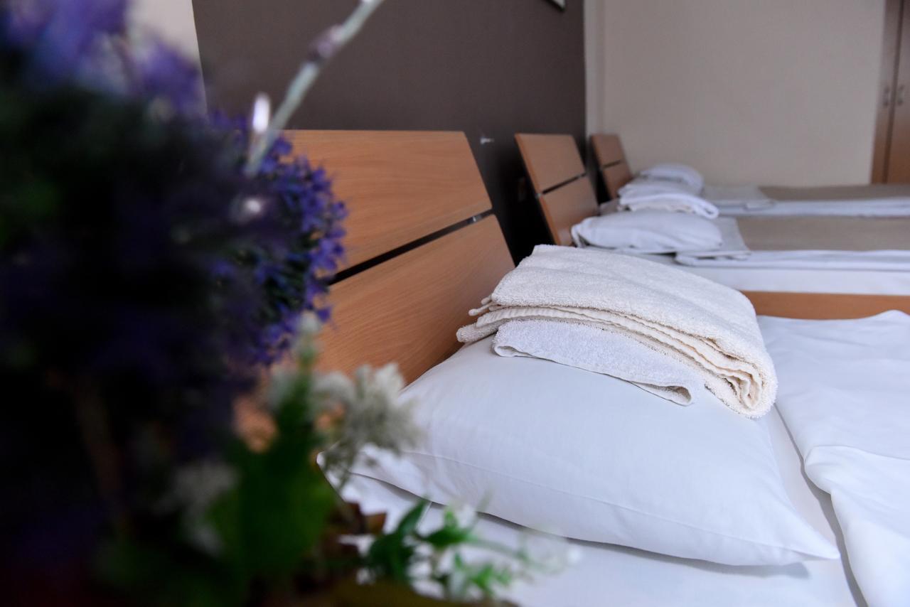 Hostel Milkaza Novi Sad Extérieur photo