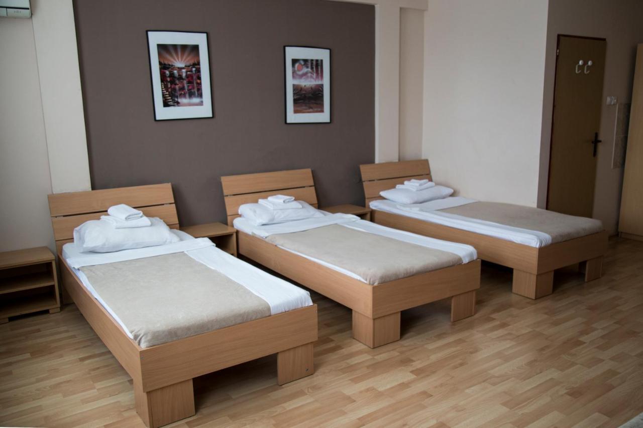 Hostel Milkaza Novi Sad Extérieur photo