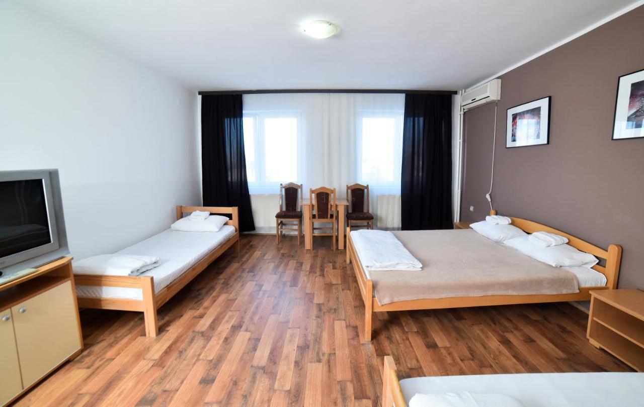 Hostel Milkaza Novi Sad Extérieur photo