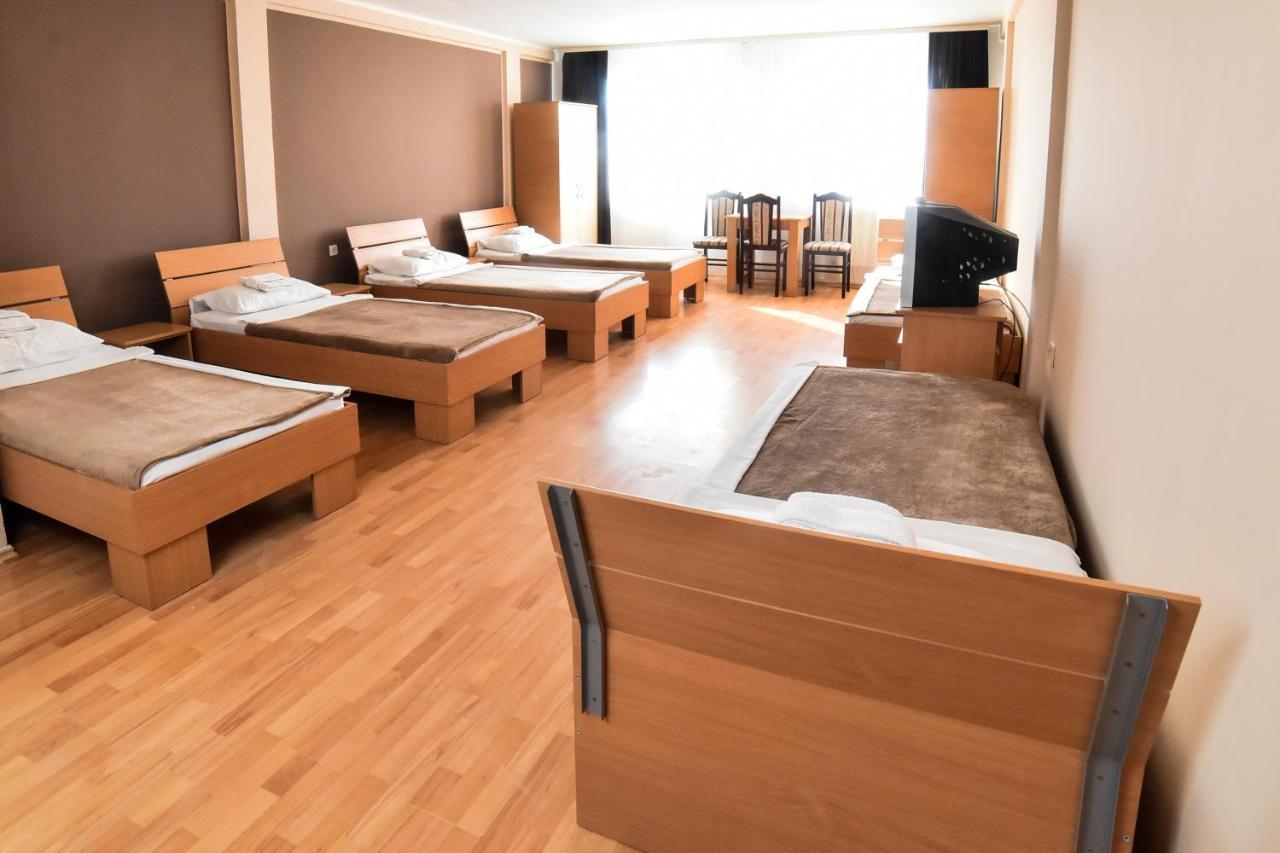 Hostel Milkaza Novi Sad Extérieur photo